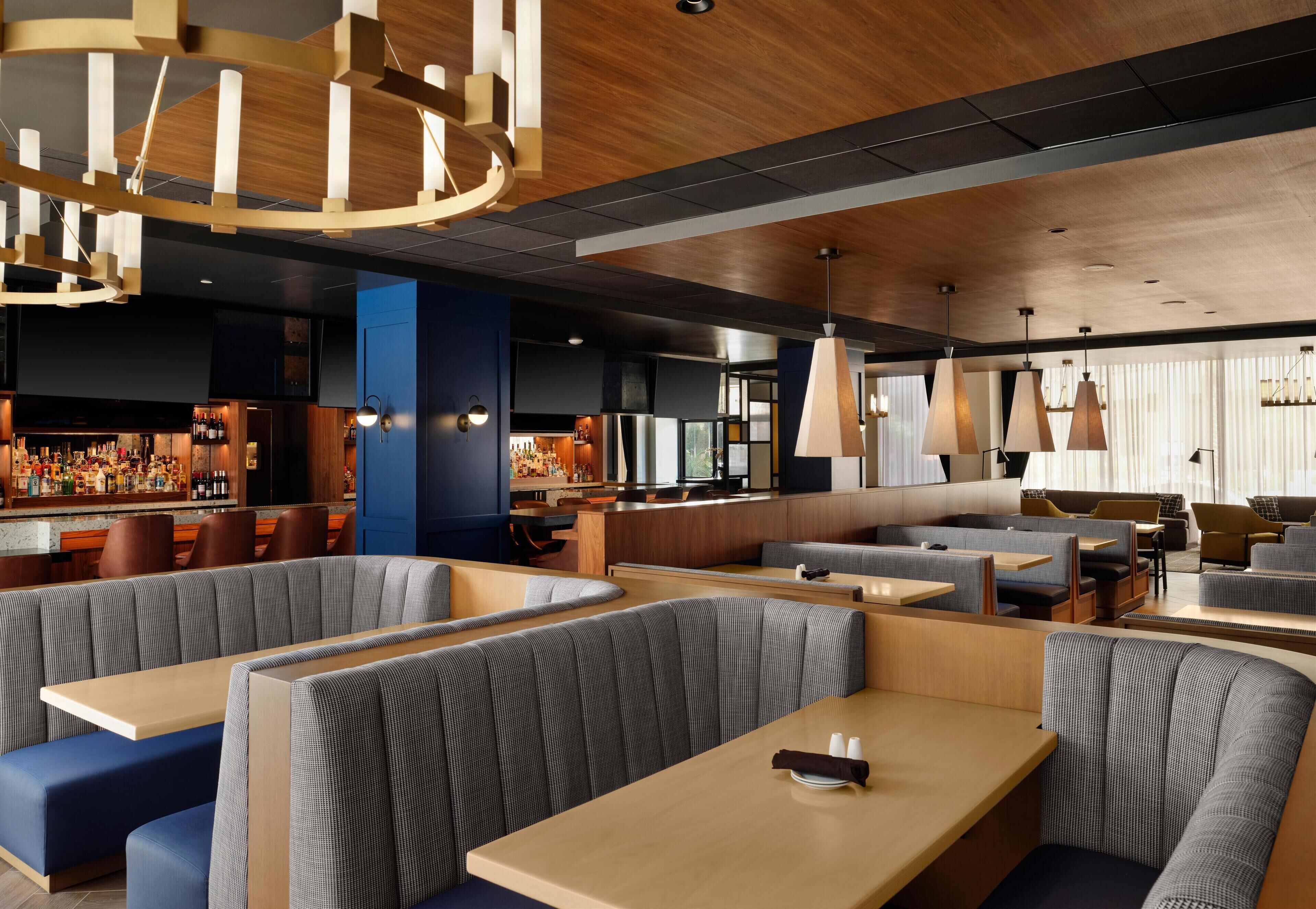 4 restaurants, breakfast, lunch, dinner served; american cuisine