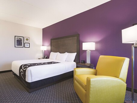 La Quinta Inn Suites by Wyndham Myrtle Beach N Kings Hwy - Image 46