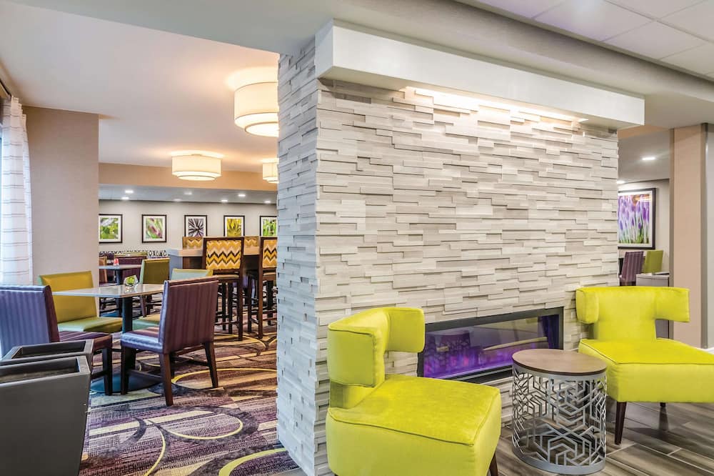 La Quinta Inn & Suites by Wyndham Myrtle Beach - N Kings Hwy
