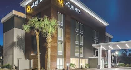 La Quinta Inn & Suites by Wyndham Myrtle Beach - N Kings Hwy