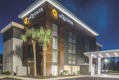 La Quinta Inn & Suites by Wyndham Myrtle Beach - N Kings Hwy