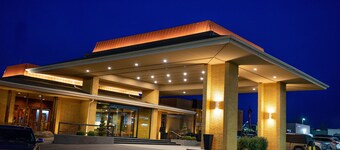 Mirabeau Park Hotel & Convention Center