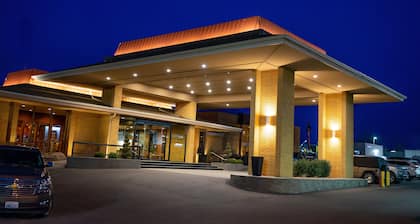 Mirabeau Park Hotel & Convention Center