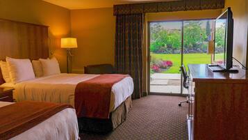 Executive-huone, 2 keskisuurta parisänkyä, tupakointi kielletty | Tallelokero huoneessa, työpöytä, silitysrauta/-lauta, ilmainen Wi-Fi