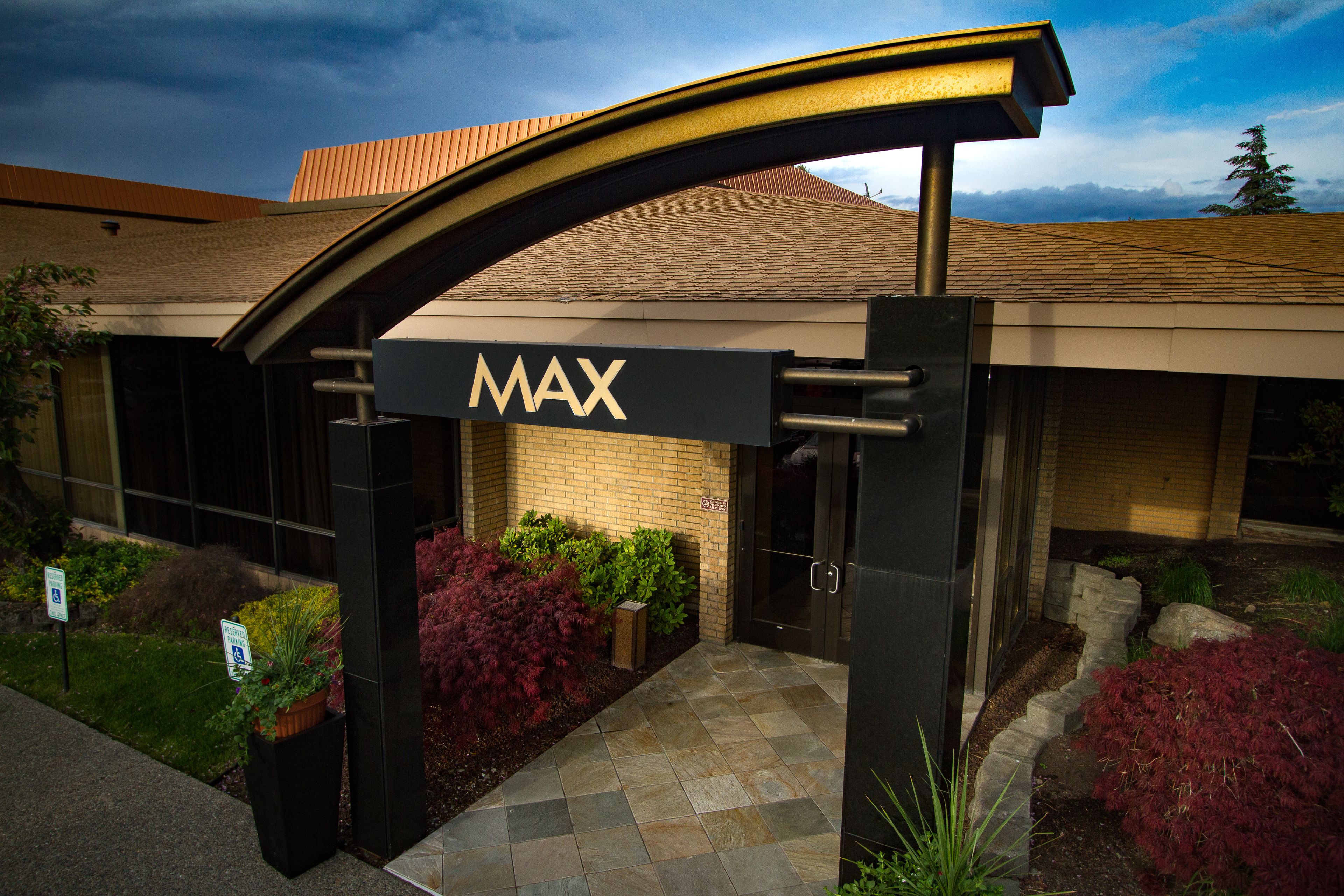 Petit déjeuner, déjeuner et dîner servis sur place