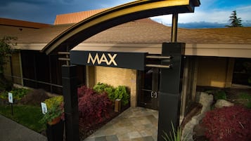 Frokost, lunsj og middag serveres