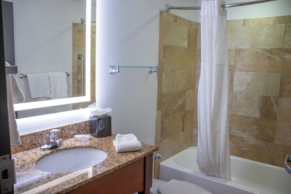 Combined shower/bathtub, eco-friendly toiletries, hair dryer, towels