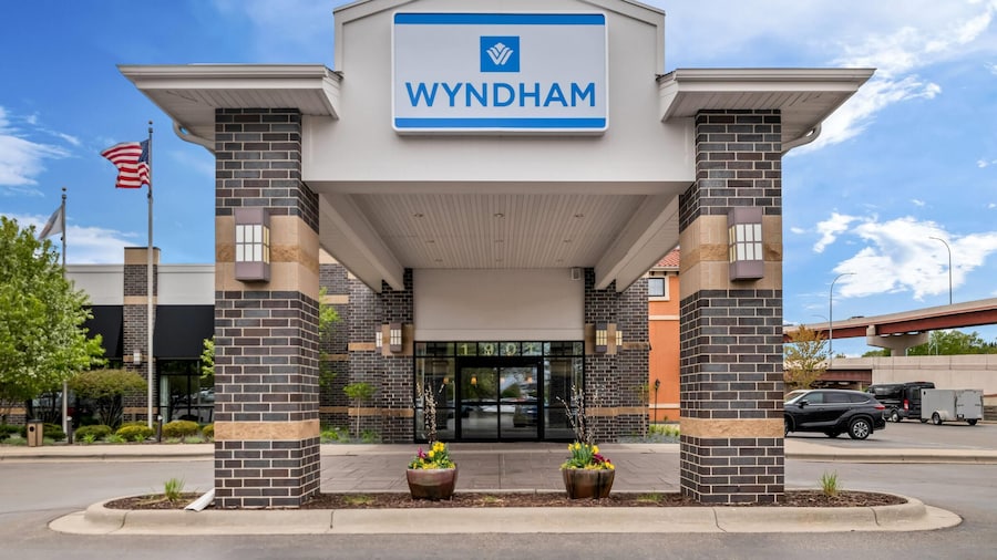 Wyndham Bloomington - Mall of America