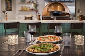 Breakfast, lunch, dinner and brunch served - Warwick Denver (Denver)