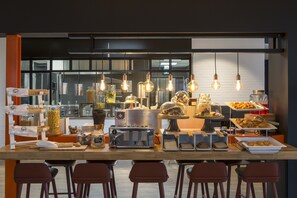 Daily buffet breakfast (EUR 19.50 per person)