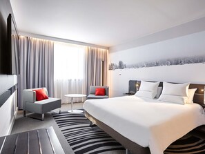 Executive Room, 1 Double Bed with Sofa bed | Premium bedding, in-room safe, desk, blackout drapes - Novotel Lyon Bron Eurexpo (Bron)