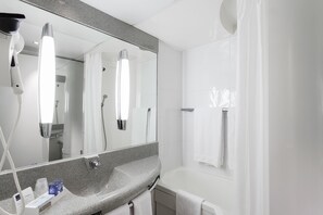 Standard Room, 1 Double Bed with Sofa bed | Bathroom