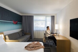 Classic Room, 1 Double Bed with Sofa bed | Premium bedding, in-room safe, desk, blackout drapes