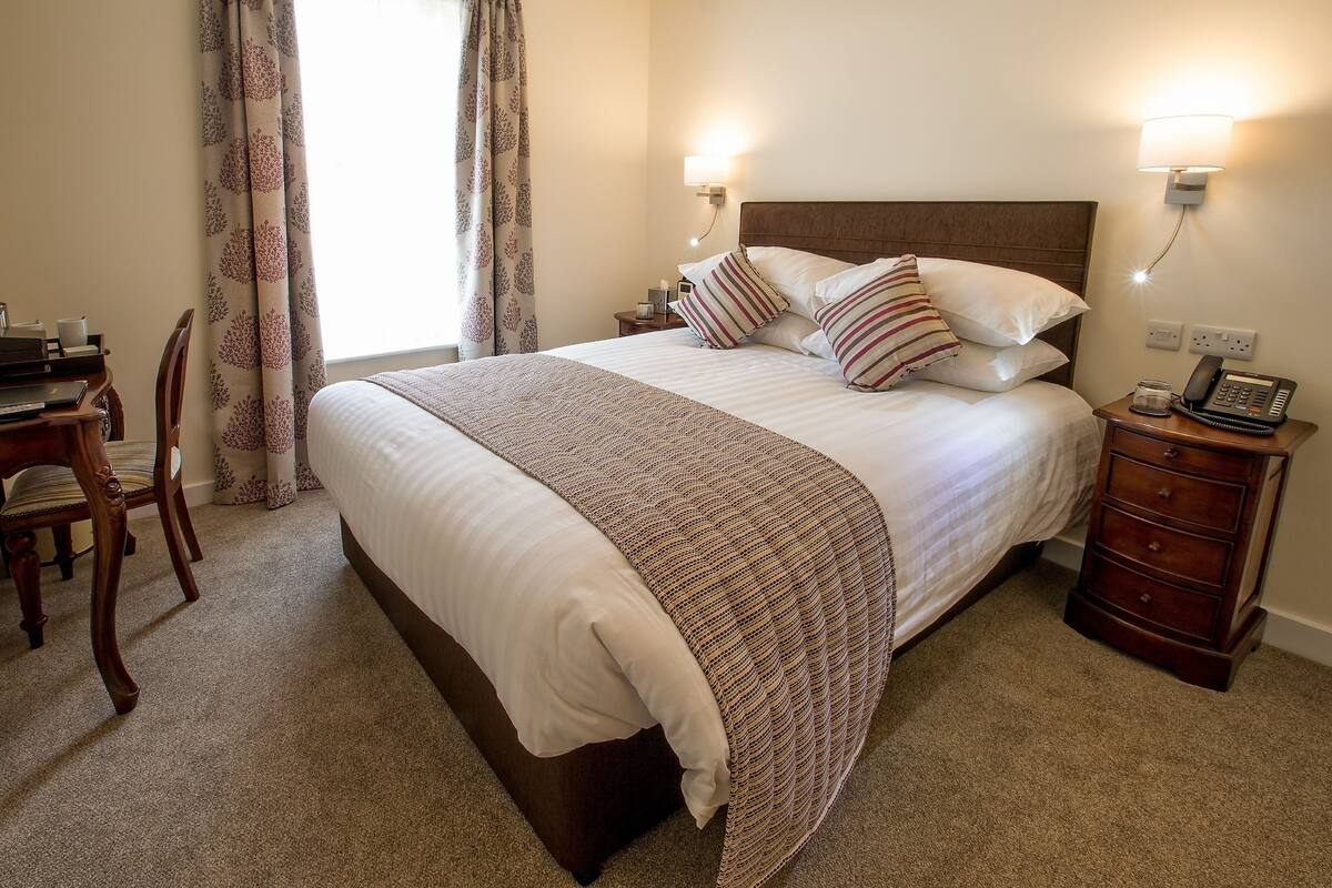Exclusive-Doppelzimmer | 1 Schlafzimmer, hochwertige Bettwaren, Betten mit Memory-Foam-Matratzen