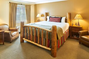 Deluxe Room | Egyptian cotton sheets, premium bedding, down duvets, pillow-top beds - Wort Hotel (Jackson)