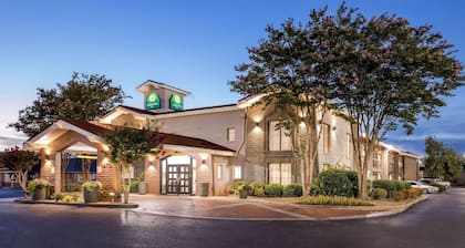La Quinta Inn by Wyndham Huntsville Research Park