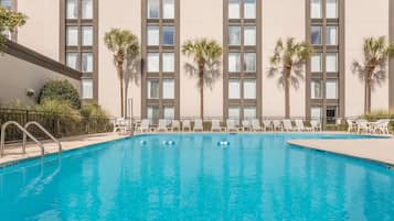 Outdoor pool, pool loungers