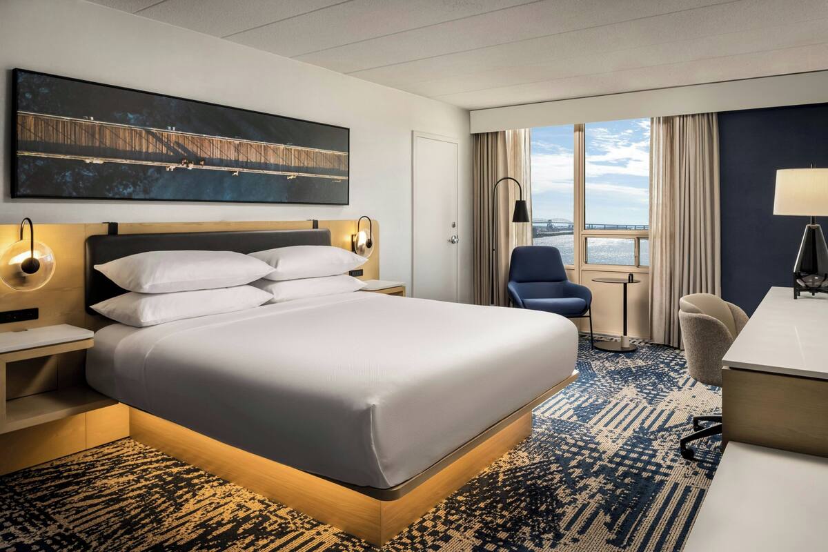 Room, 1 King Bed (View)