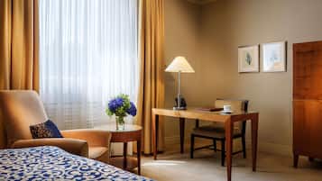 Deluxe-Zimmer | Hochwertige Bettwaren, Minibar, Zimmersafe, Schreibtisch