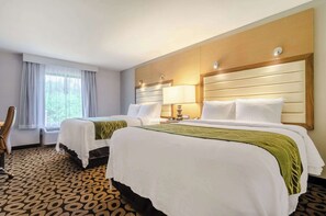 1 bedroom, premium bedding, desk, laptop workspace