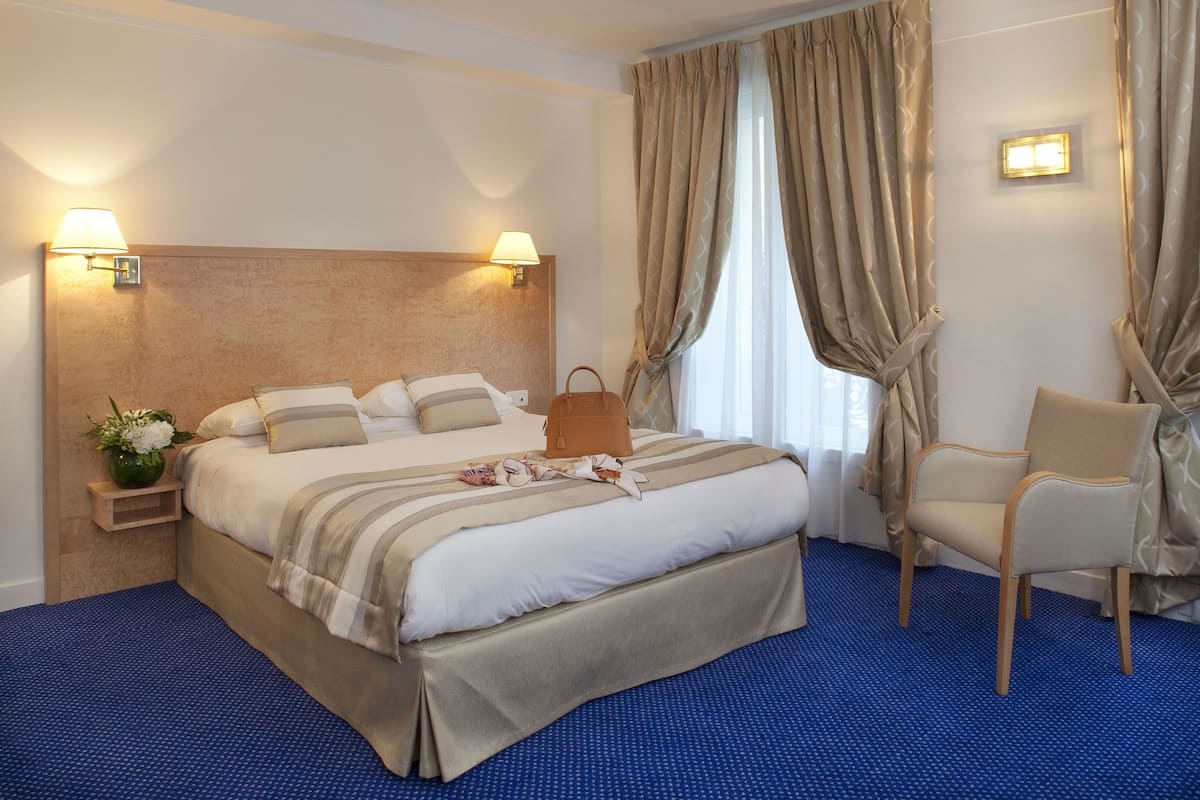 Superior Double Room, 1 Queen Bed, Bathtub | Premium bedding, minibar, in-room safe, individually decorated