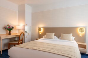 Superior-Doppelzimmer, 1 Queen-Bett, Badewanne | Hochwertige Bettwaren, Minibar, Zimmersafe, individuell dekoriert