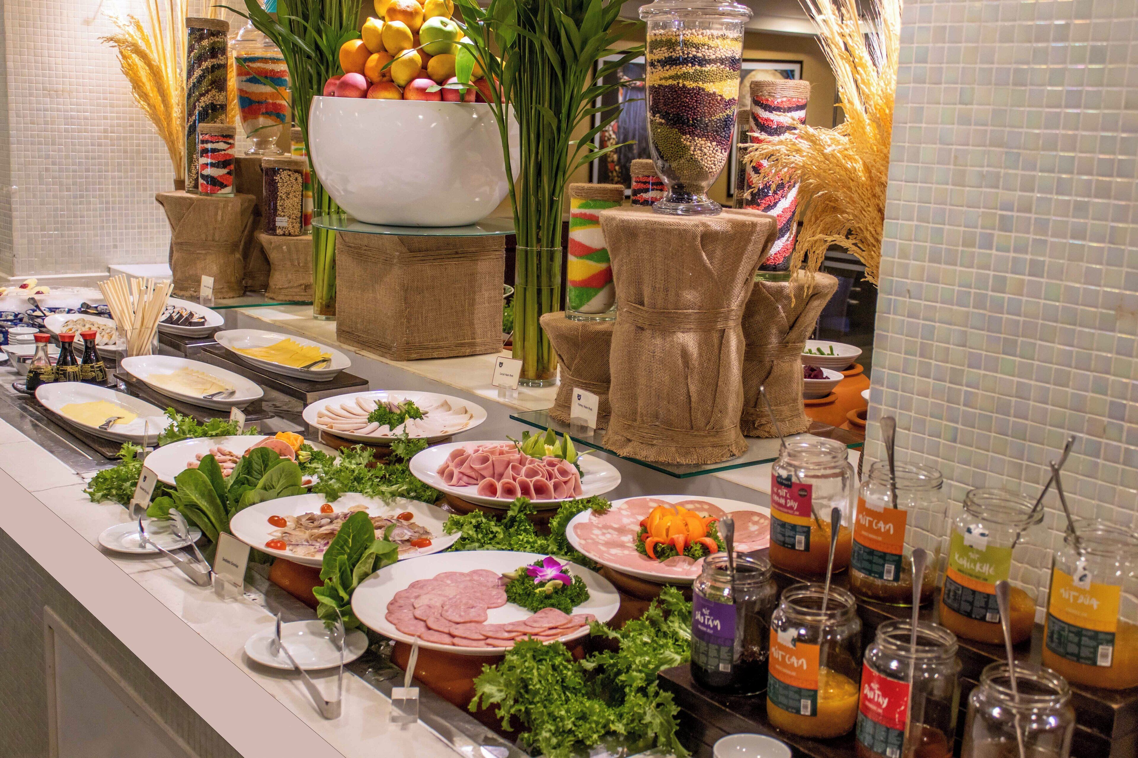 Café da manhã continental todos os dias mediante uma taxa