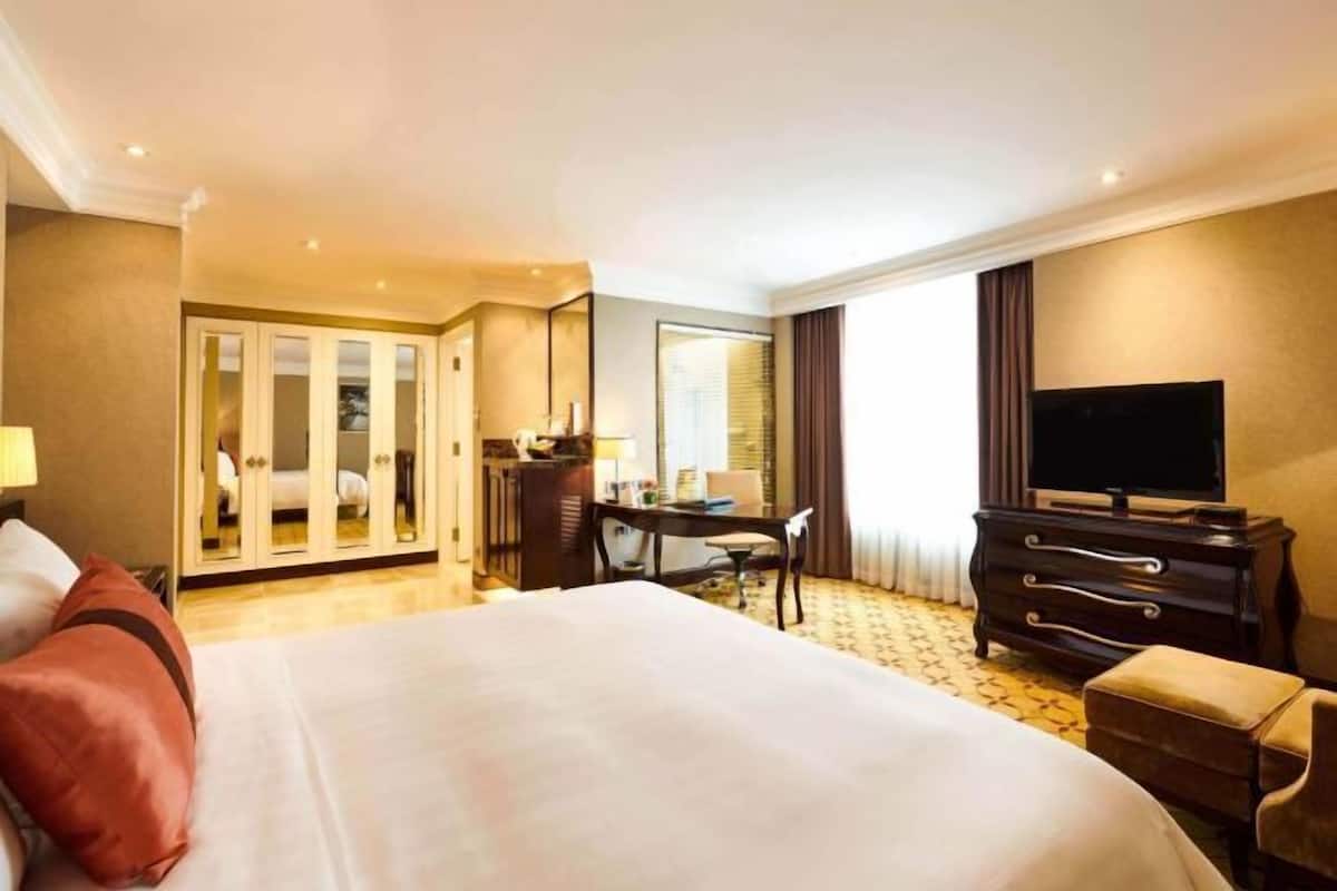 Ropa de cama de alta calidad, minibar, caja fuerte y escritorio