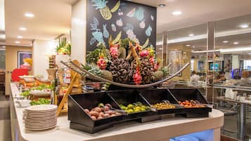 3 Restaurants, Frühstück, Mittagessen, Abendessen, internationale Küche