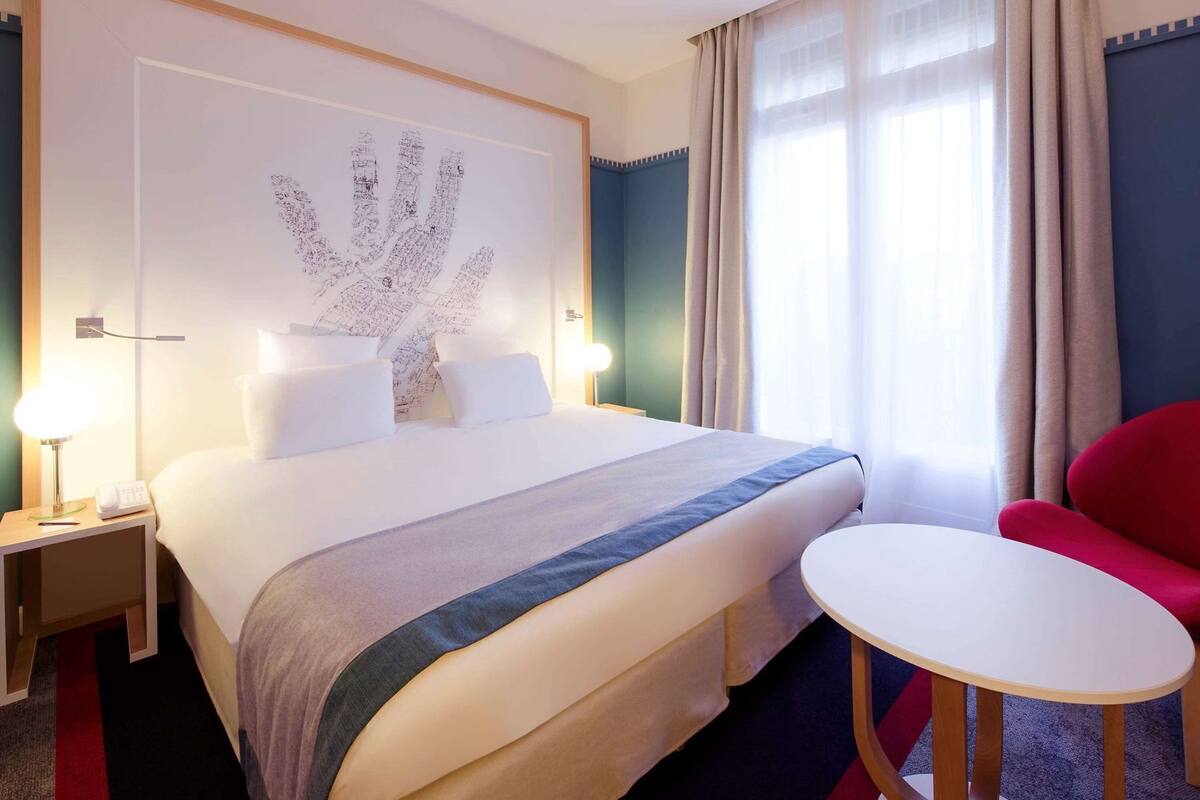 Premium bedding, pillow-top beds, in-room safe, blackout curtains