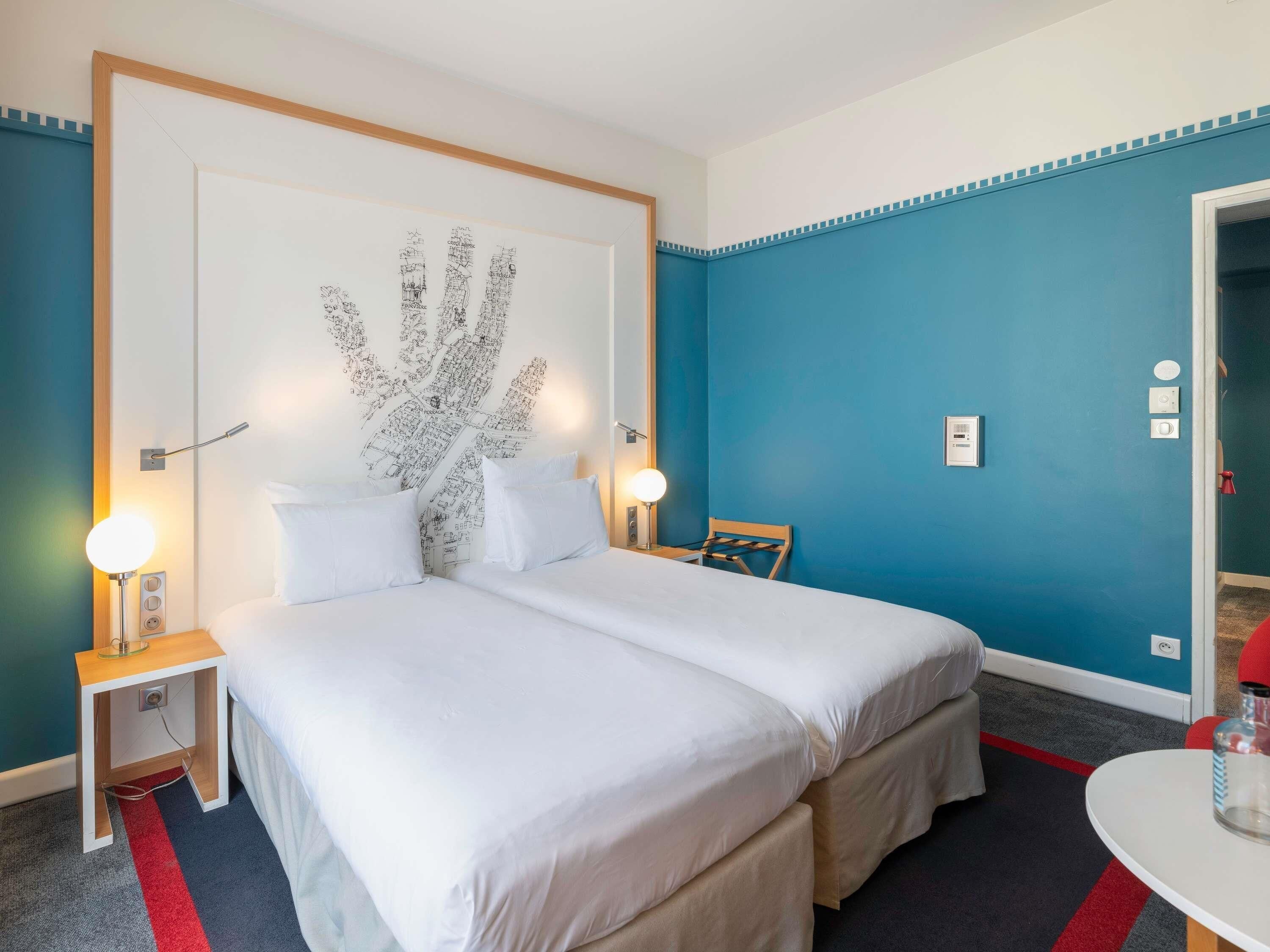 Superior Room, 2 Twin Beds, Accessible | Premium bedding, pillowtop beds, in-room safe, blackout drapes