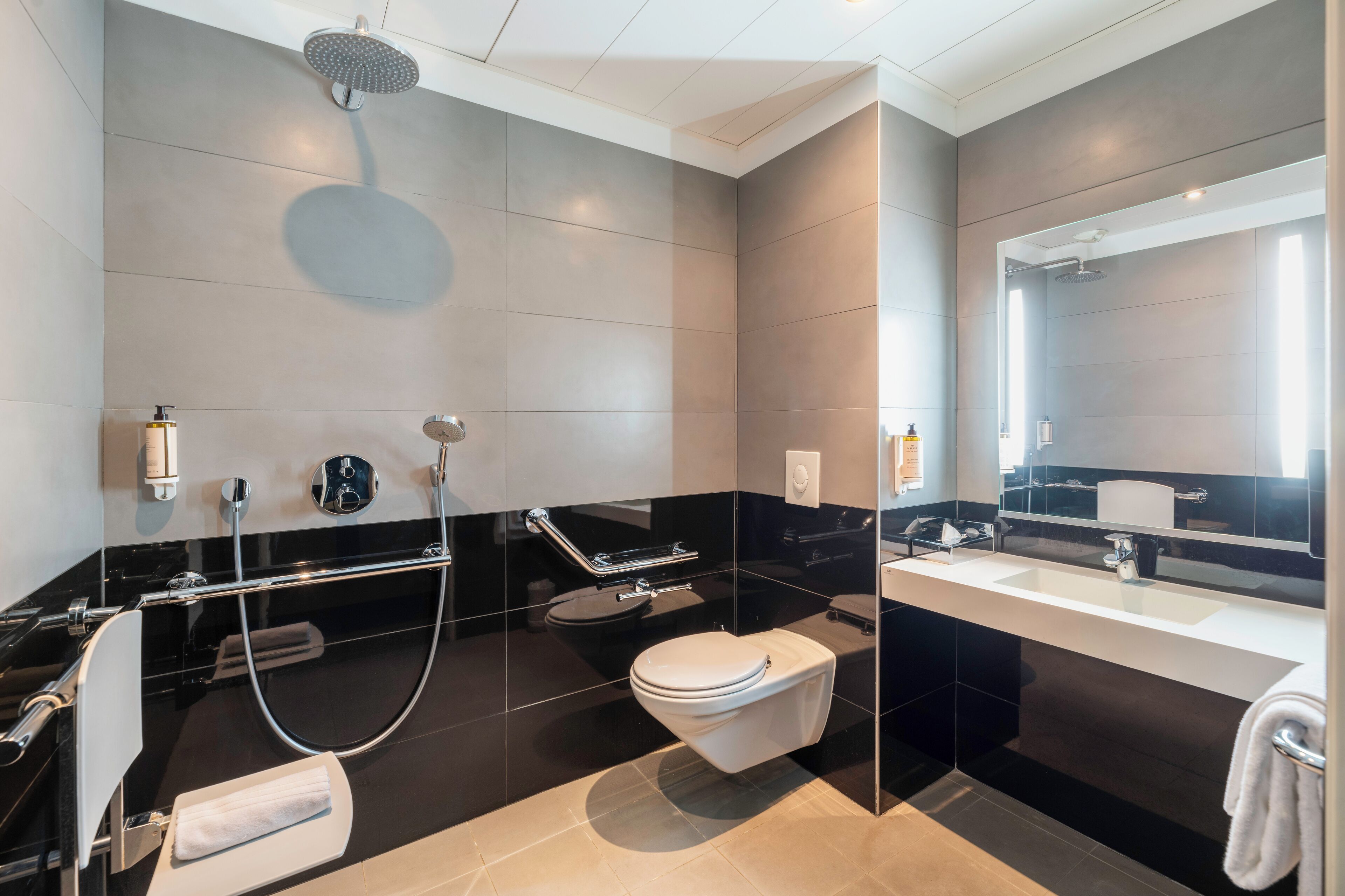 superior room, 1 double bed, accessible | bathroom | eco-friendly toiletries, hair dryer, towels, soap