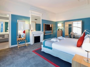 Superior Room, 1 Double Bed | Premium bedding, pillow-top beds, in-room safe, desk