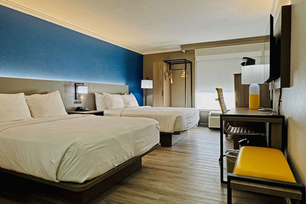 Comfort Inn & Suites Houston I-10 West Energy Corridor
