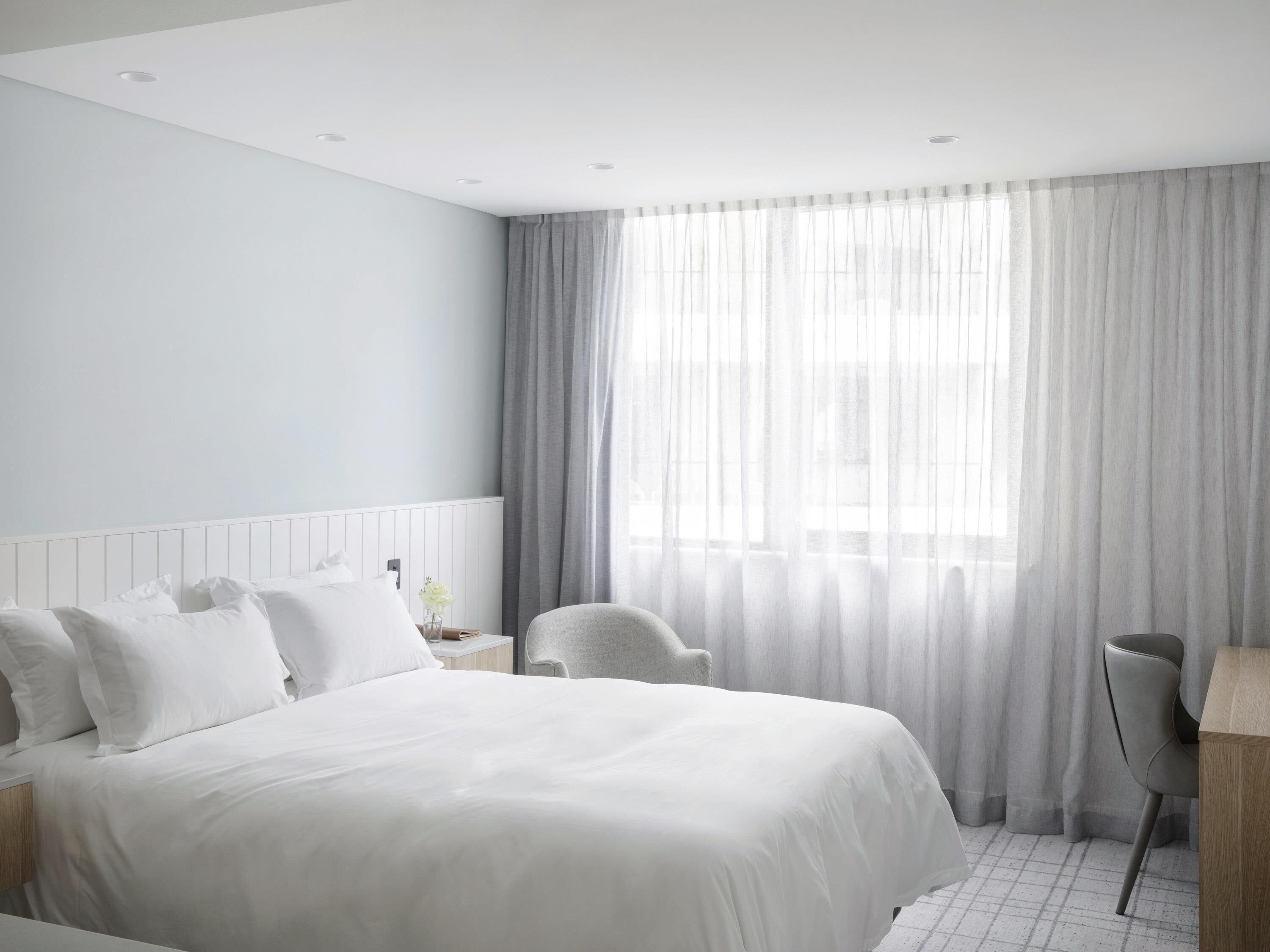 Standard Room, 1 Queen Bed