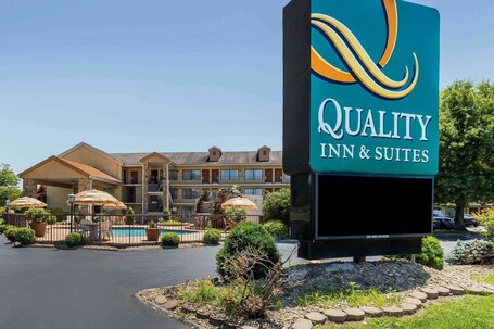 Quality Inn Suites Sevierville Pigeon Forge - Image 10