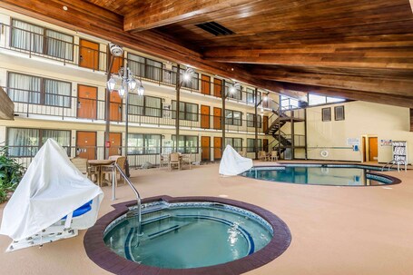 Quality Inn Suites Sevierville Pigeon Forge - Image 12