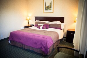 Deluxe Room, 1 Queen Bed