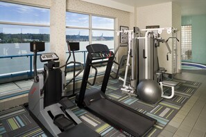 Fitness facility - Inn at the Quay (New Westminster)