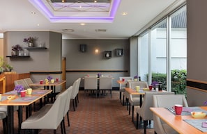 Daily buffet breakfast (EUR 17 per person)