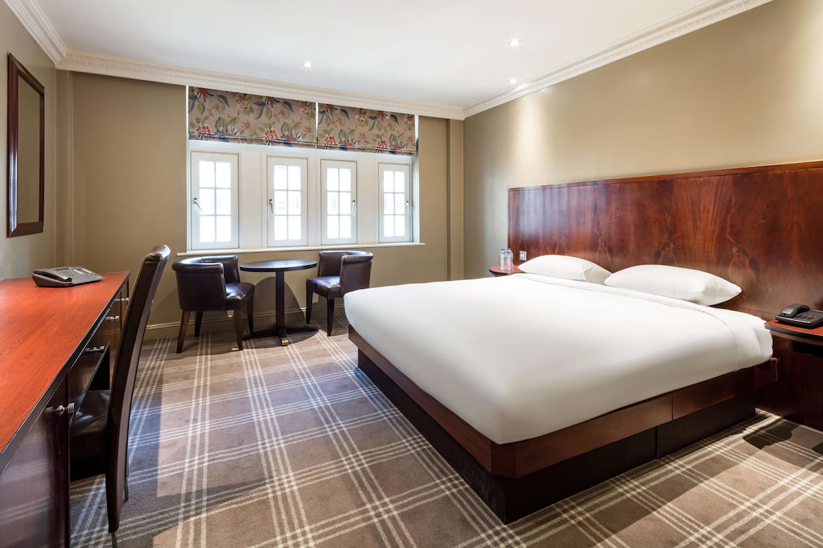 1 bedroom, premium bedding, in-room safe, desk