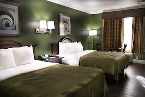 Premium bedding, in-room safe, laptop workspace, blackout drapes