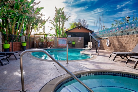 Bañera de hidromasaje exterior. Quality Inn Hemet - San Jacinto