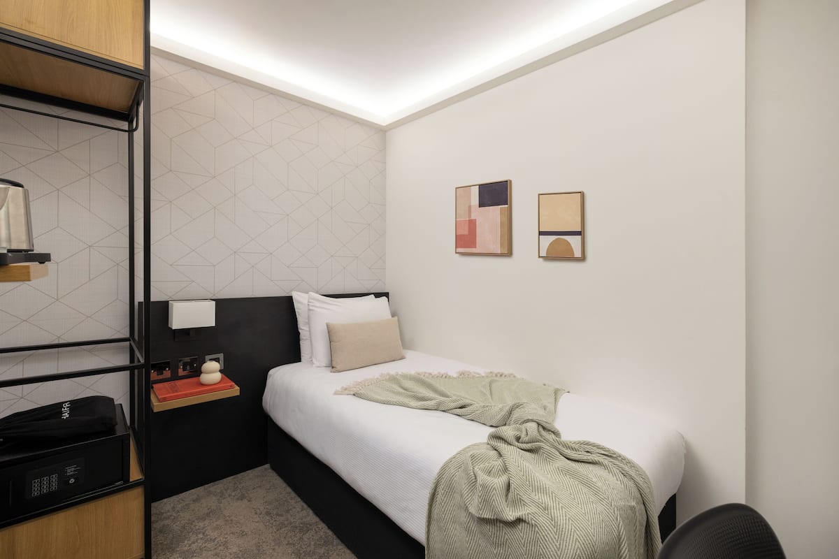 In-room safe, desk, free WiFi, bed sheets