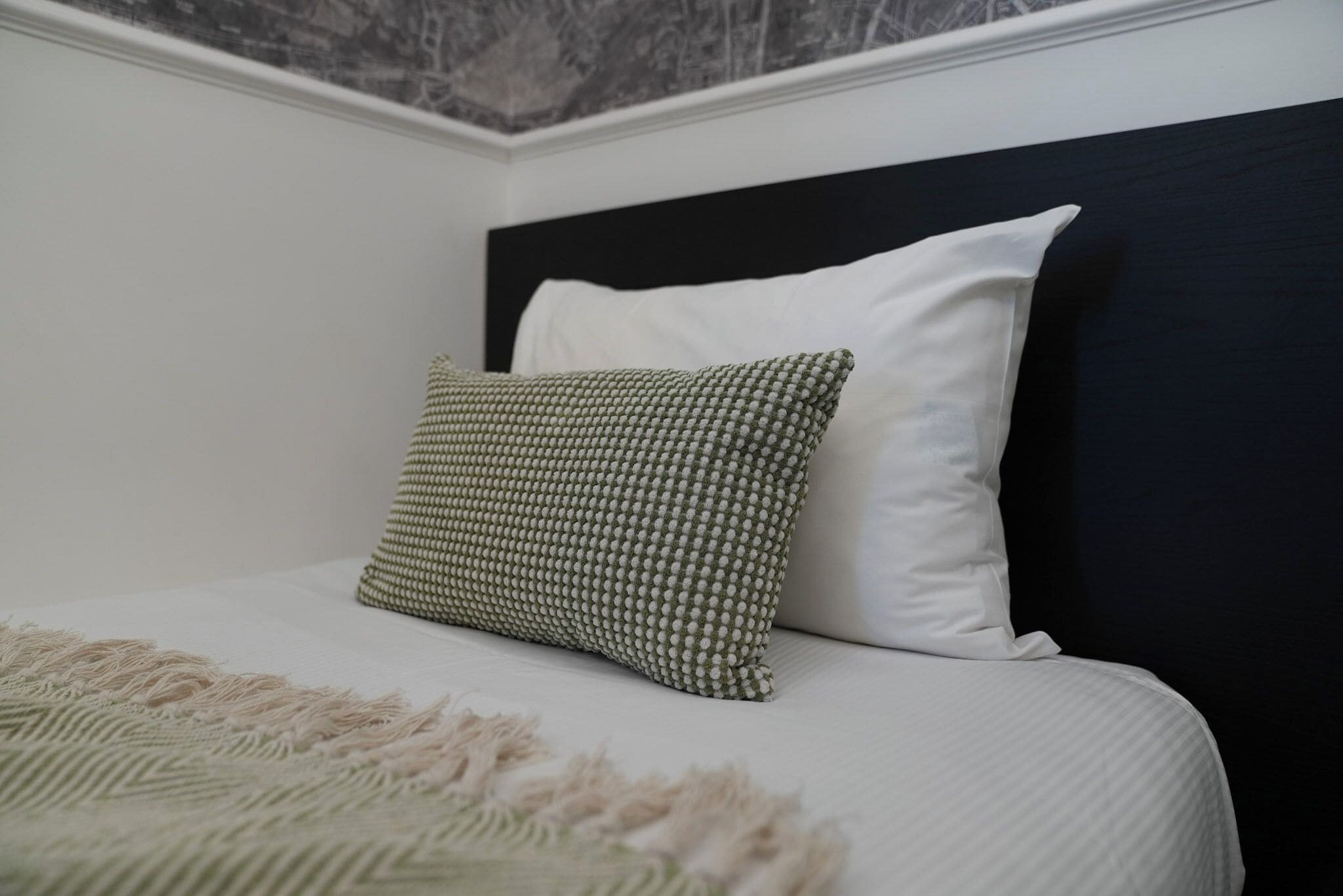 Signature Room | In-room safe, desk, free WiFi, bed sheets