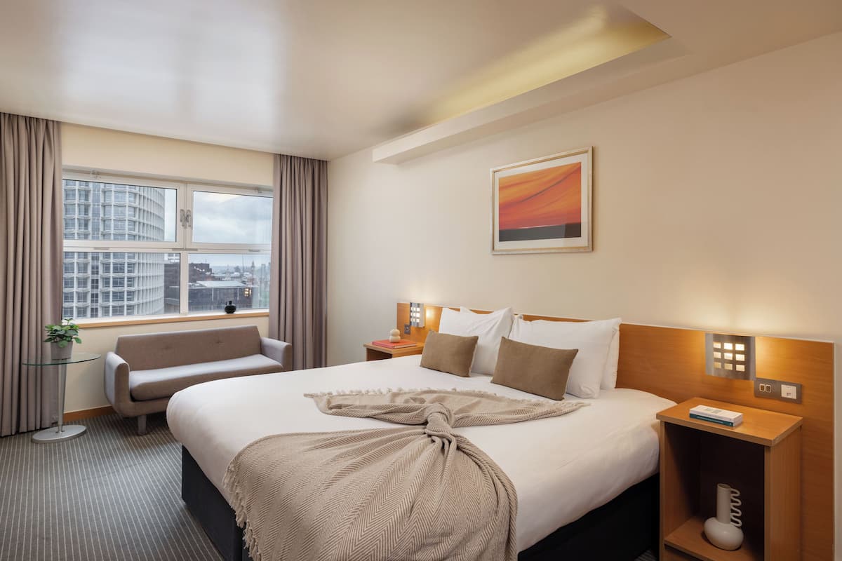 Executive Room (Solo)