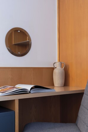 Habitación doble superior | Caja de seguridad en la habitación, escritorio y wifi gratis 