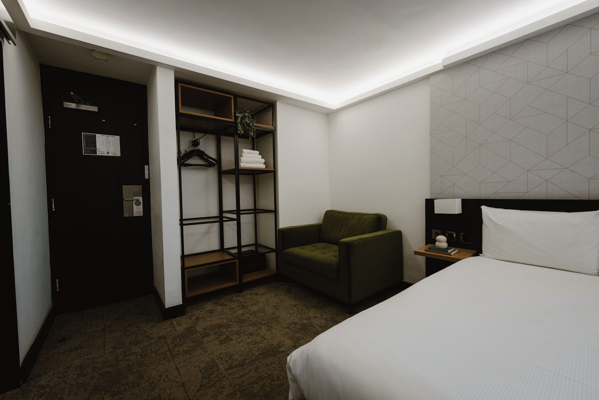 Superior Twin Room (Urban) | In-room safe, desk, free WiFi, bed sheets