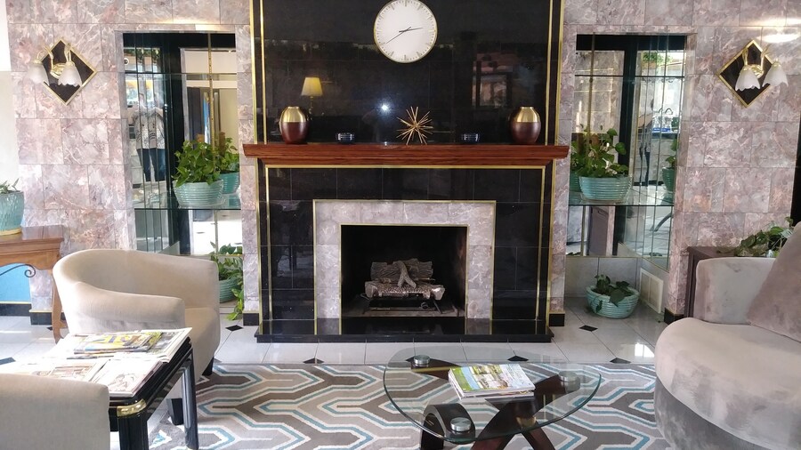 Bellevue Hotel & Suites