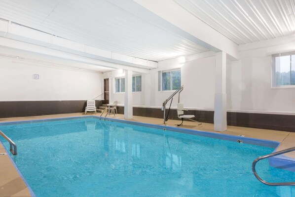 สระว่ายน้ำในร่ม